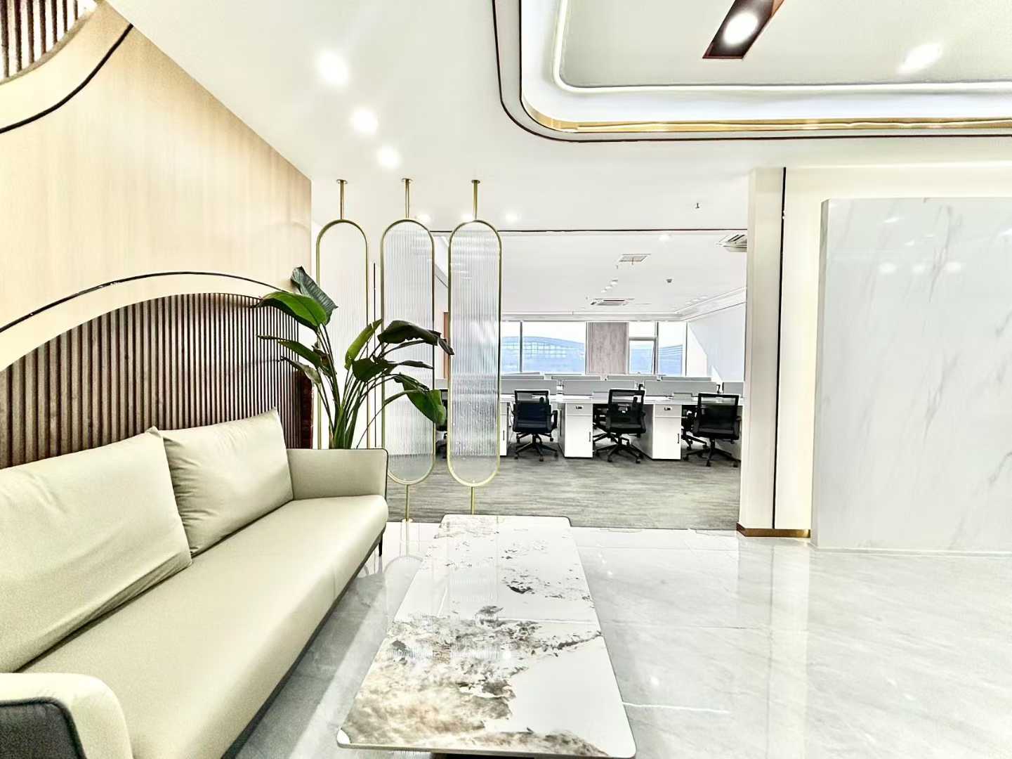 孵化园三地铁线交汇地铁口 服务面积280平方 5隔间30工位 精装带家具 24小时空调 奥克斯广场办公室出租