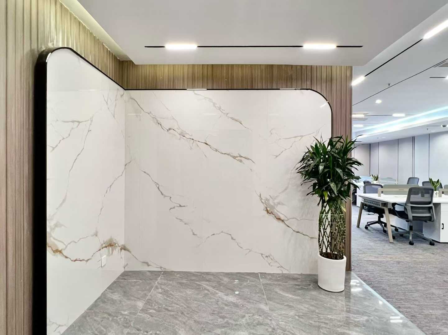 高新核心地段 孵化园地铁三四百米 2隔间24工位 高区 拎包入住 朝东 阳光金融中心办公室出租