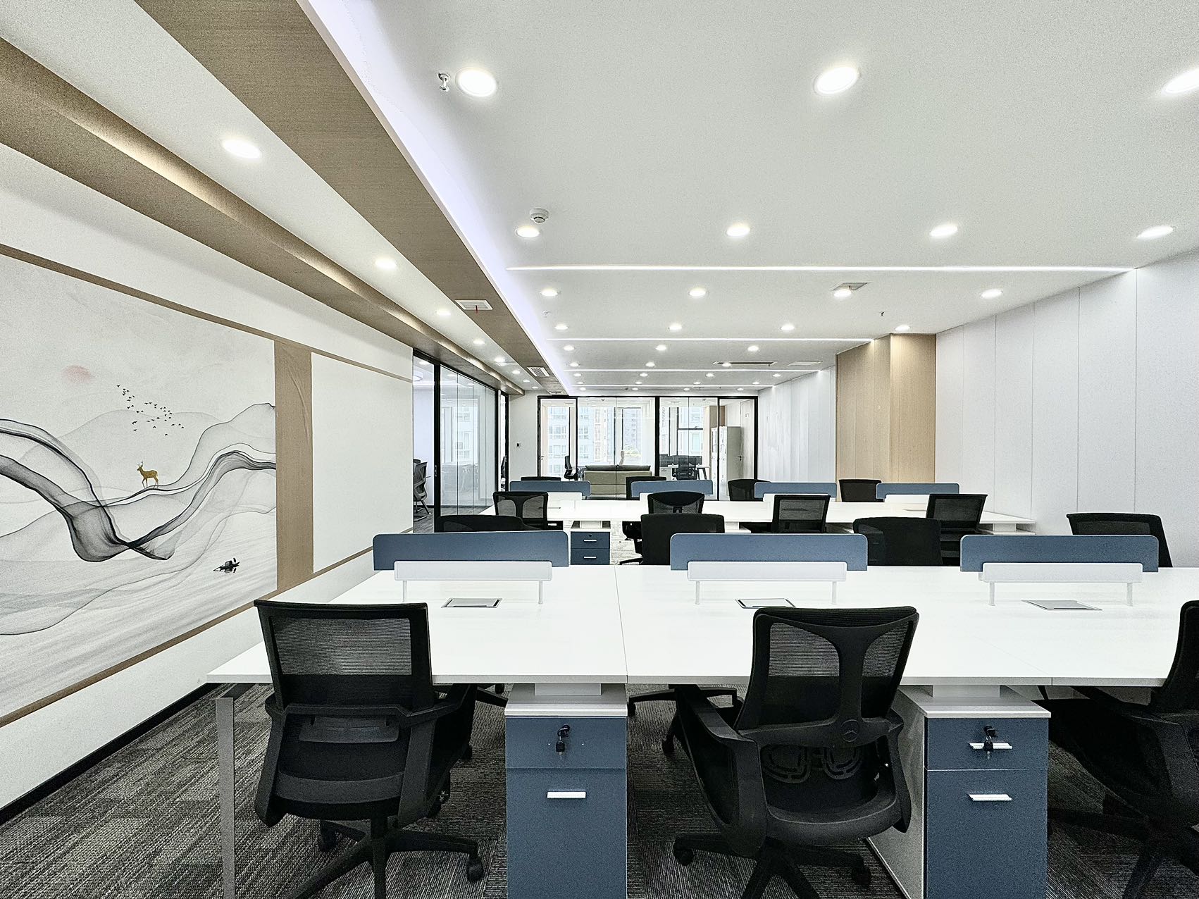 桐梓林地铁口 现代新中式风格 4隔间32工位 按套出租 大气老板间 报价含物业费 新希望大厦办公室出租