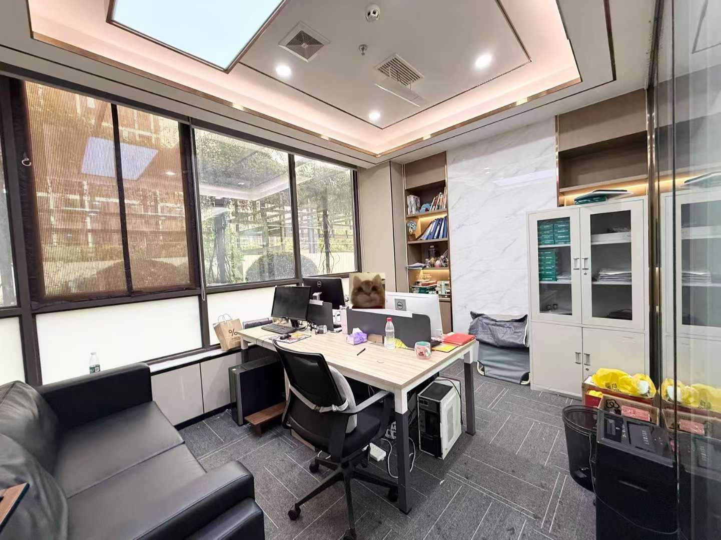 火车南站稀缺1楼创业小户型 109平方 2隔间11隔间 不用等电梯 昭示性强 安格斯国际中心办公室出租