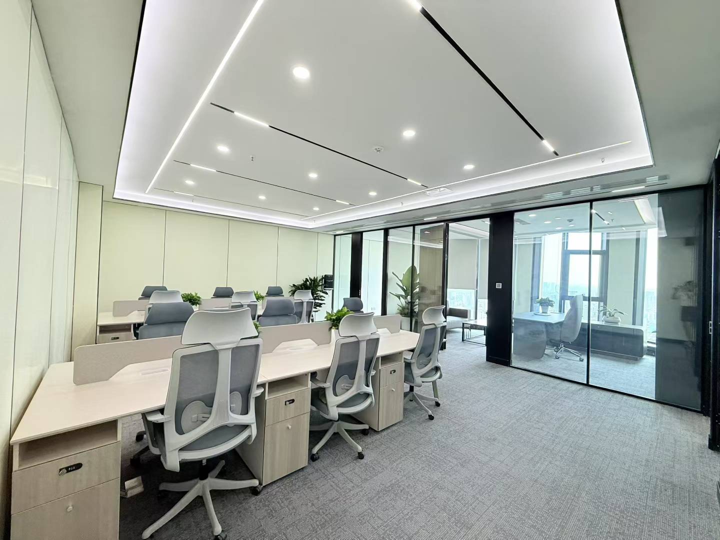 人民北路地铁口 高区装修视野巴适 183平 4隔间18工位 带共享配套 北成8号办公室出租