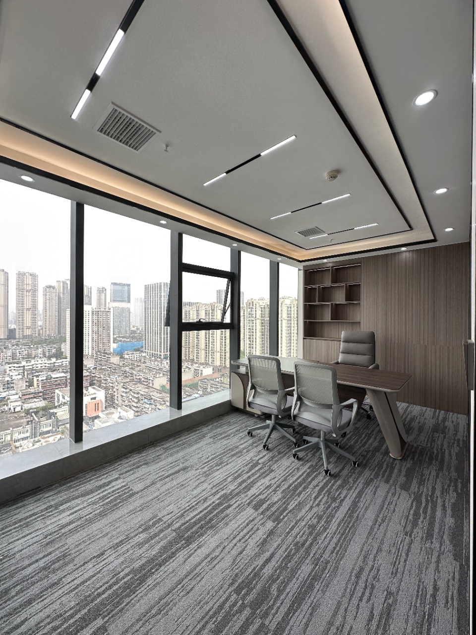 建设北路甲级写字楼 按套出租 3隔间12工位 户型方正 电梯口 精装带家具 拎包入住钻石广场 成都成华区写字楼出租