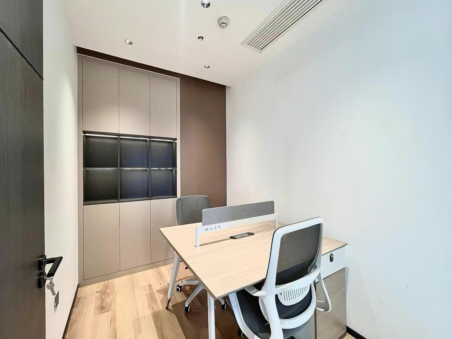 高新区天府三街精装电梯口户型 5隔间30工位带休息区 报价含物业费 新装修高品质 新希望国际C座办公室出租