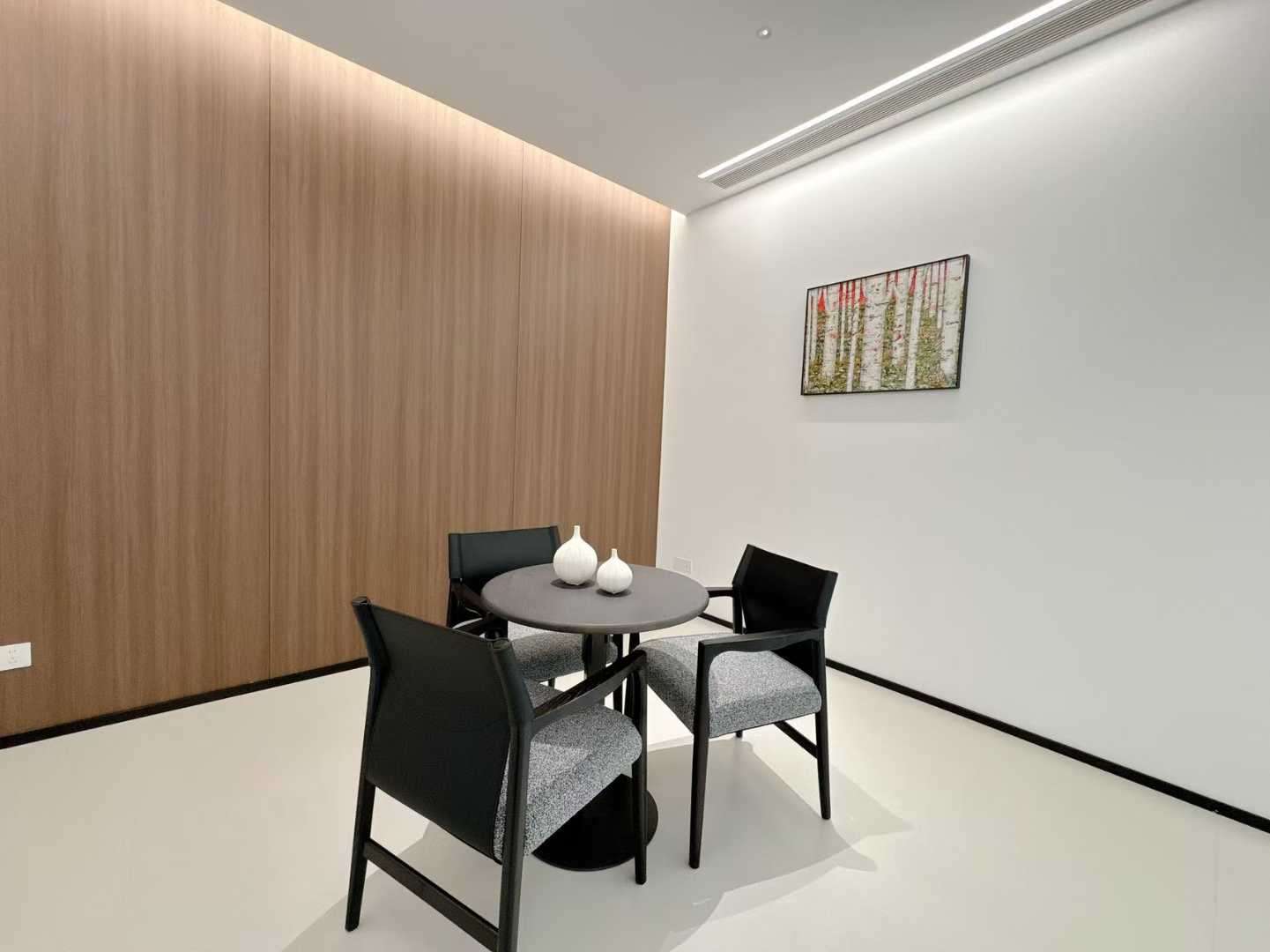 高新区世纪城地铁口 461平方 6隔间29工位 动静分区 中区视野巴适 超甲地标楼盘 棕榈泉办公室出租