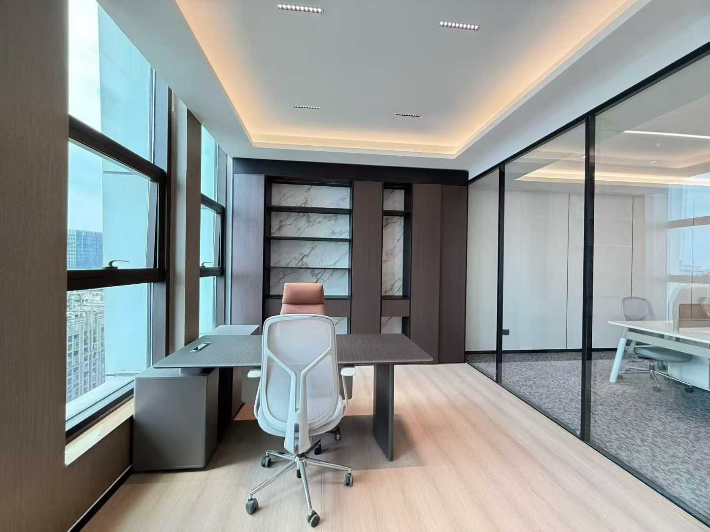高新区孵化园核心CBD精致户型出租 338平 5隔间28工位 电梯口 大气前台 接待办公两不误 中航国际交流中心办公室出租