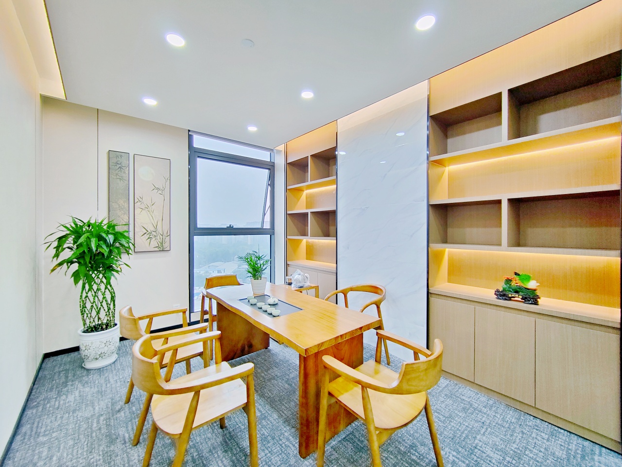 成都西站地铁口精装好房 385平 5隔间42工位+茶水间 空调无加时费 精装带家具 带共享配套 安格斯恒通中心办公室出租