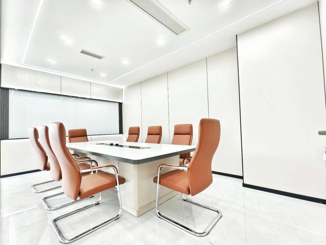 环球中心西区朝外看桂溪公园 240平 5隔间18工位 采光视野巴适 含物业费 环球中心办公室出租