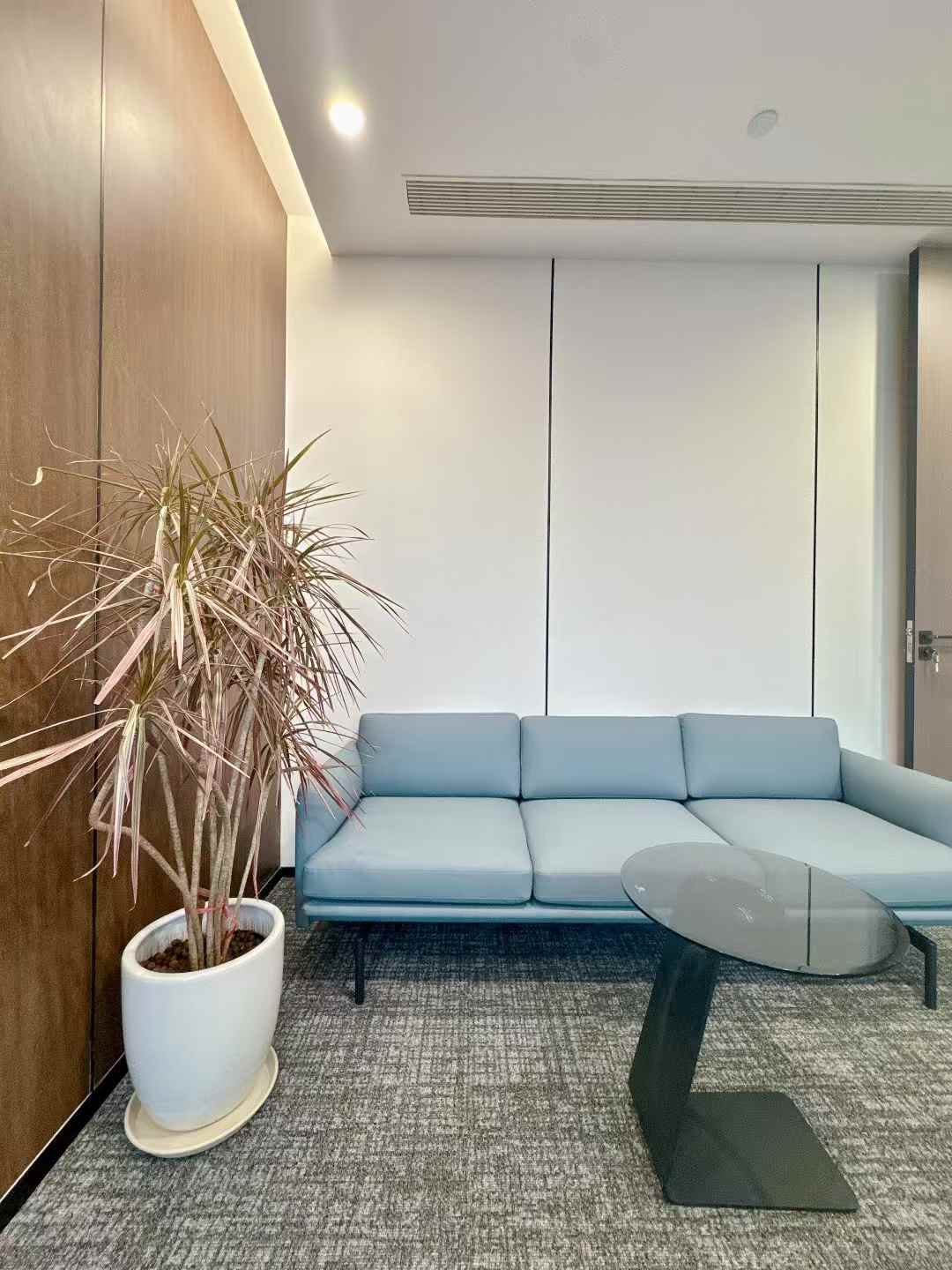 世纪城精装优质户型 天府二街 4隔间14-18工位 中区视野无遮挡 装修巴适 蜀都中心二期办公室出租