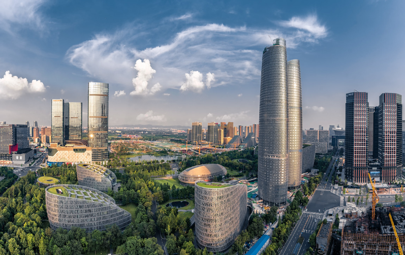 金融城网红地标写字楼，天府国际金融中心4号楼强制起拍1.6w单价