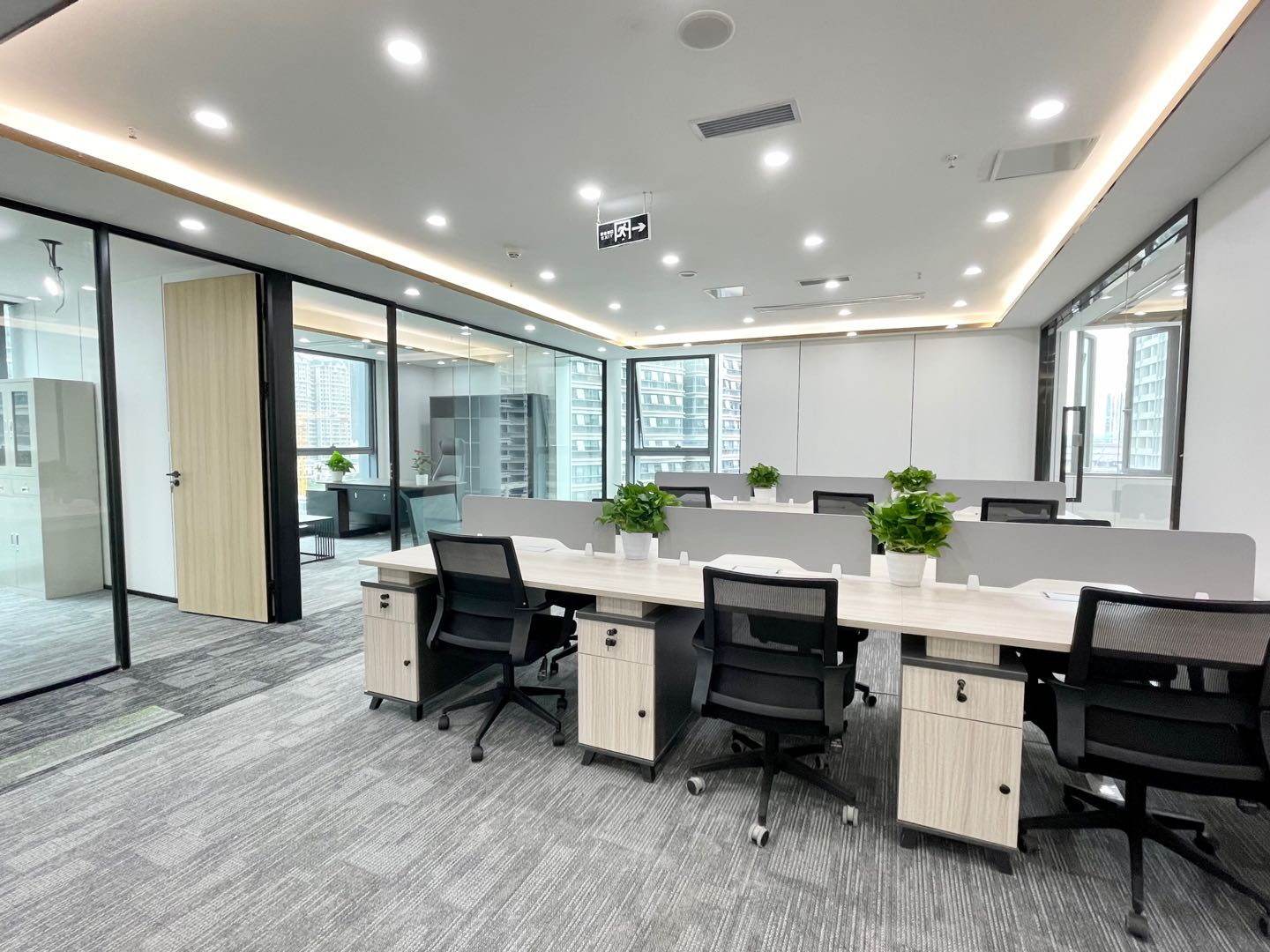 &ldquo;双减&rdquo;施压加剧成都写字楼租赁市场竞争，出售市场保持平稳