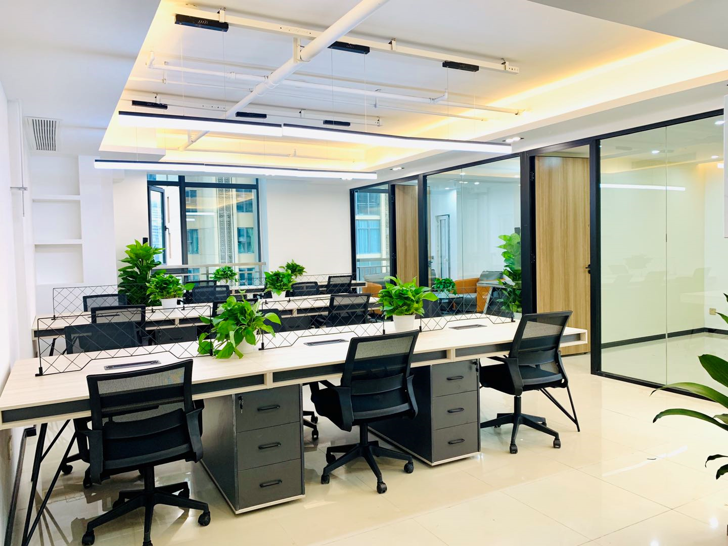 金融城网红地标写字楼，天府国际金融中心4号楼强制起拍1.6w单价