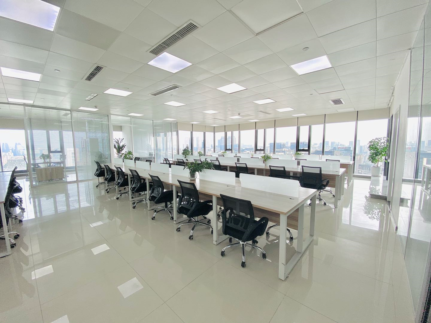 写字楼行业市场现状与发展趋势分析 (2022年写字楼出租预测)